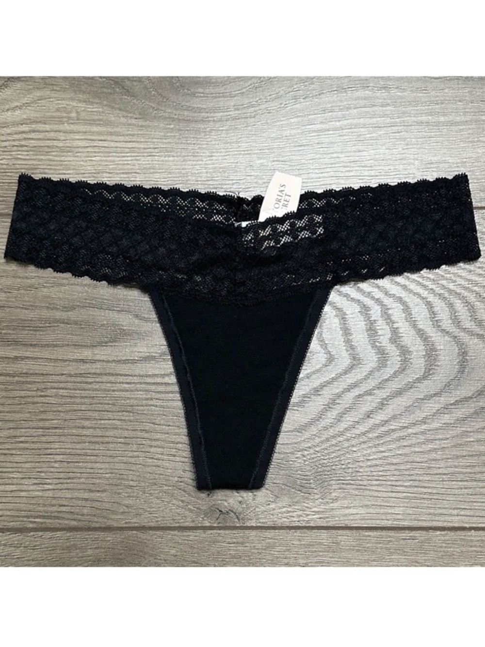 Victoria's Secret 2011 Low Rise Cotton Lace Thong Size XS‎